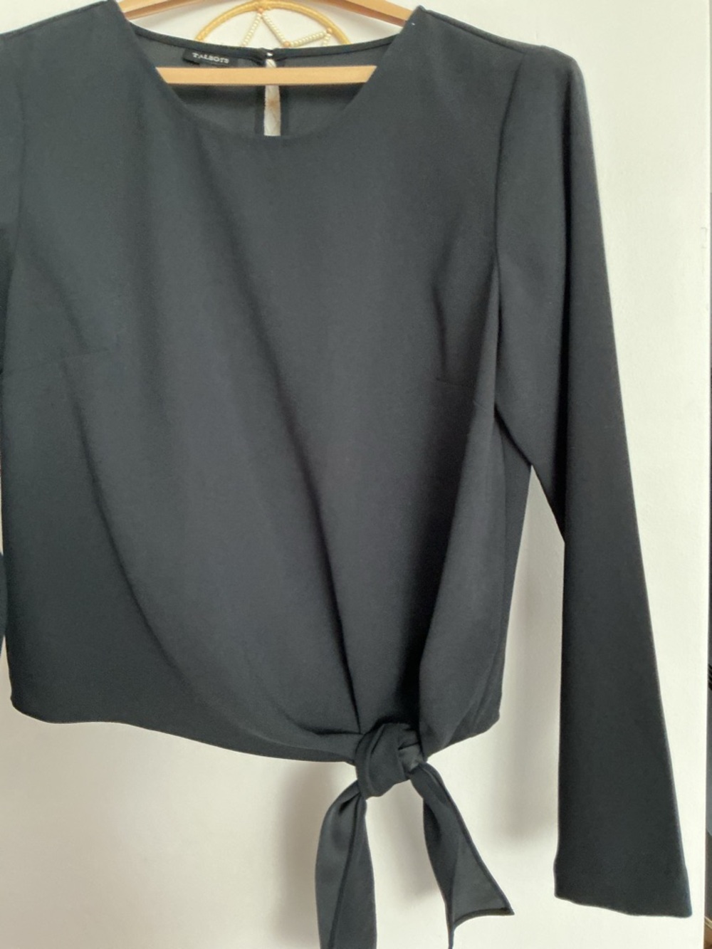 Talbots black polyester’s dressy shirt, med